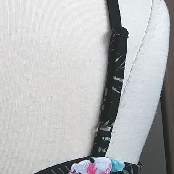 Madden NYC Tropical Flowers Bare Midriff Romper - Picture 6 of 13